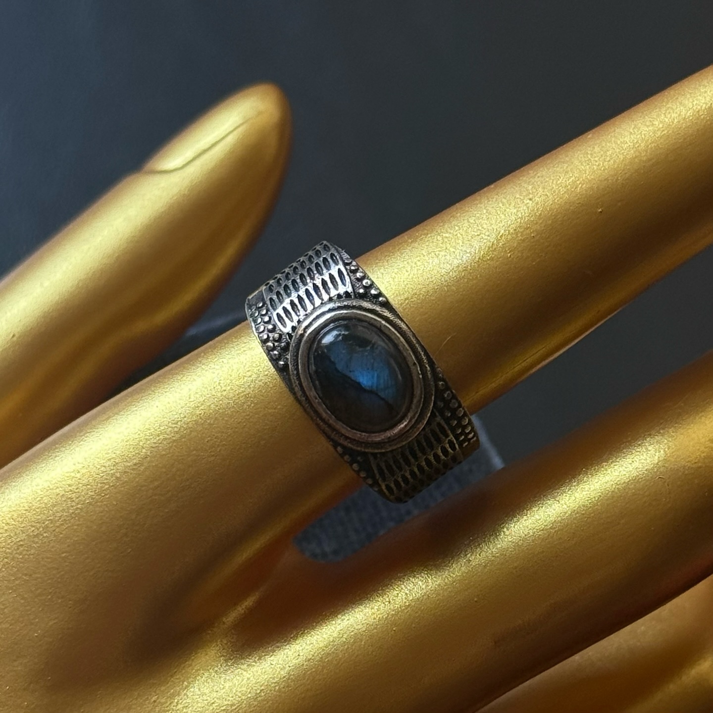 [原石] 魔鬼拉長石 水晶戒指