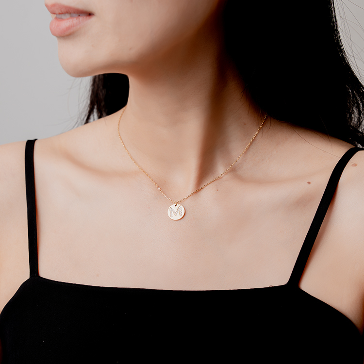 miramira字母｜白鋯石圓牌字母M項鍊B5043-金14612