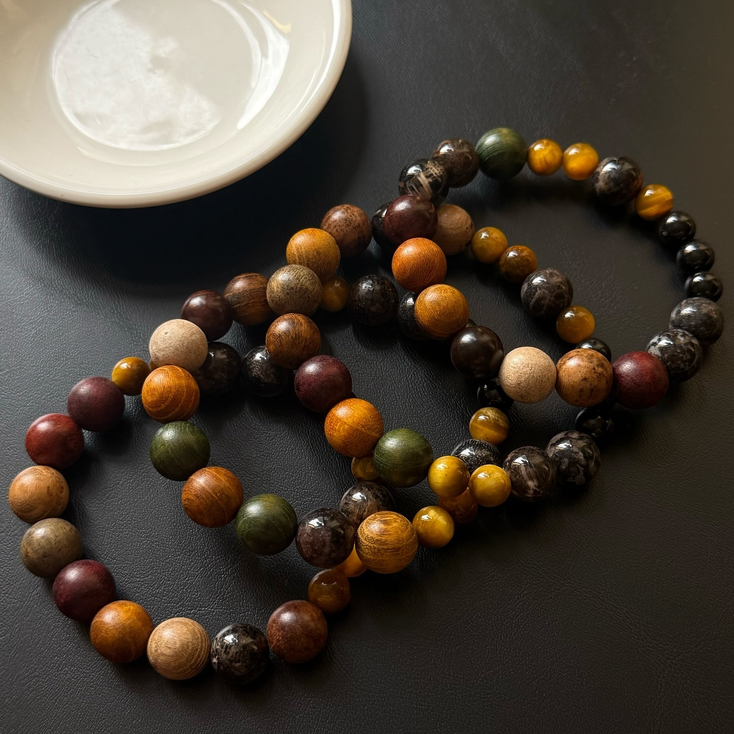 [原石] 黑珊瑚玉＋金運石＋虎眼石＋檀木 設計款手串 男款