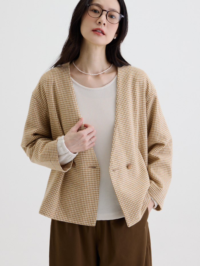 溫莎大V無領雙釦外套-駝色小千鳥