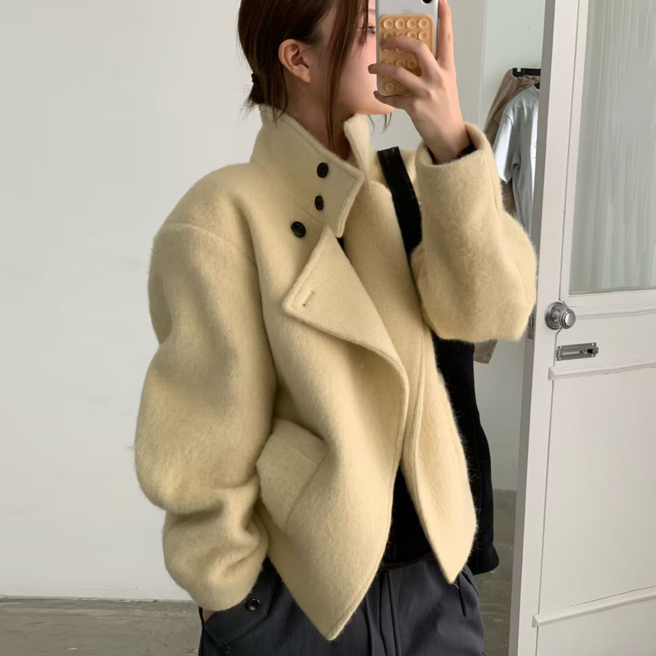 時髦感排釦立領造型羊毛短大衣外套 / 3色