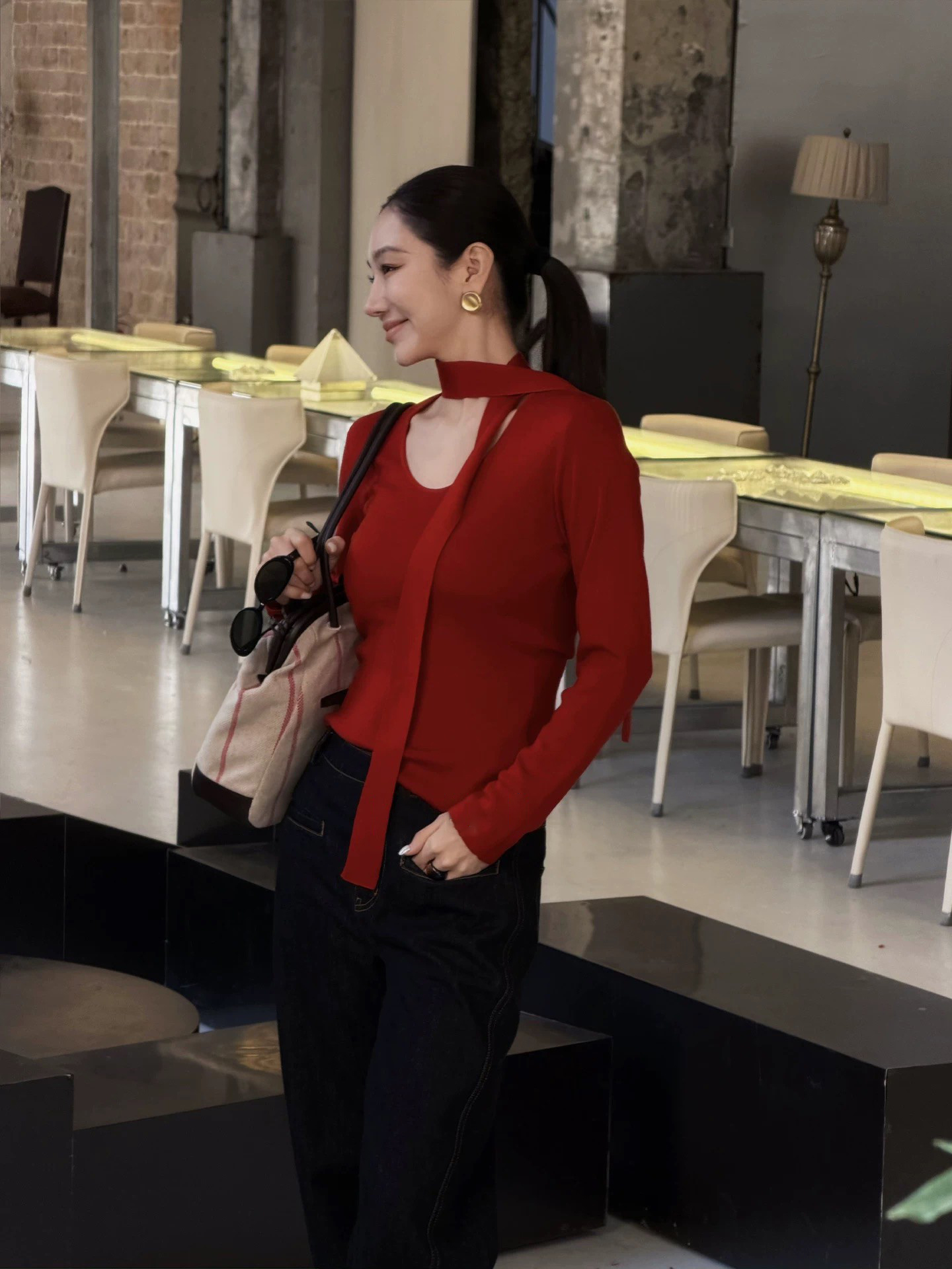 繞脖領巾造型圓領螺紋上衣-S-L / 4色 (Elegant & Love)