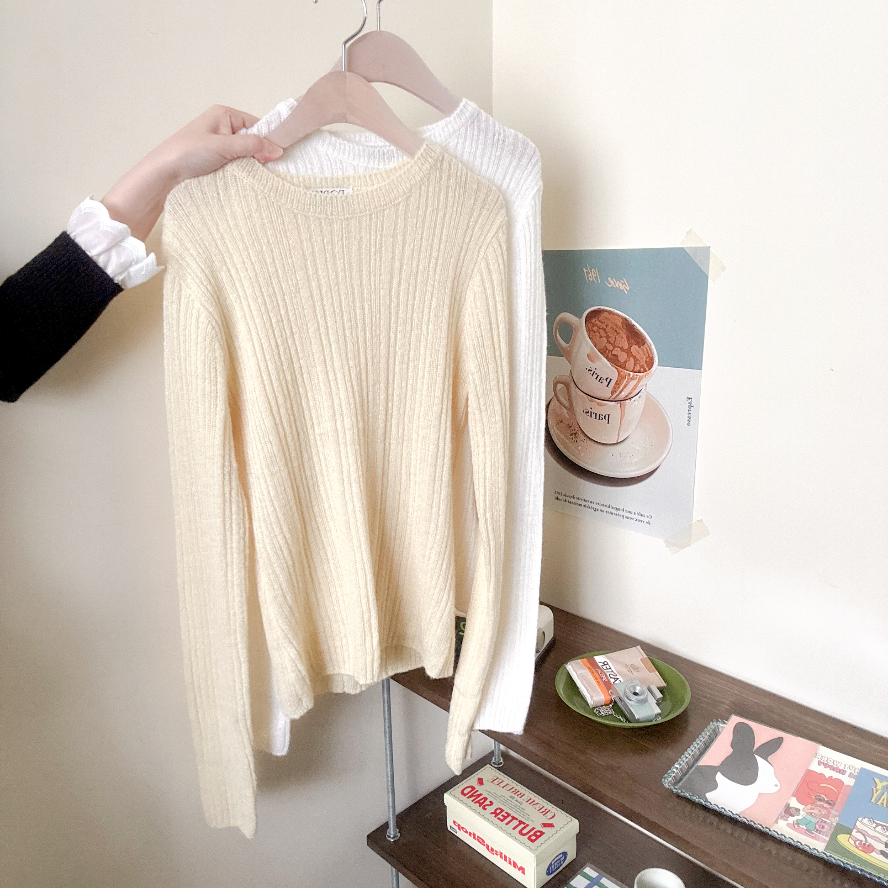 坑紋薄針織毛衣