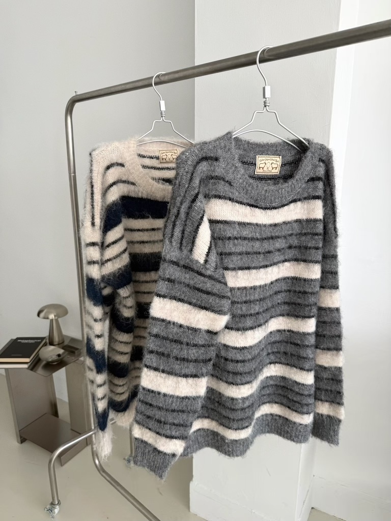 兩色微長毛長版毛衣