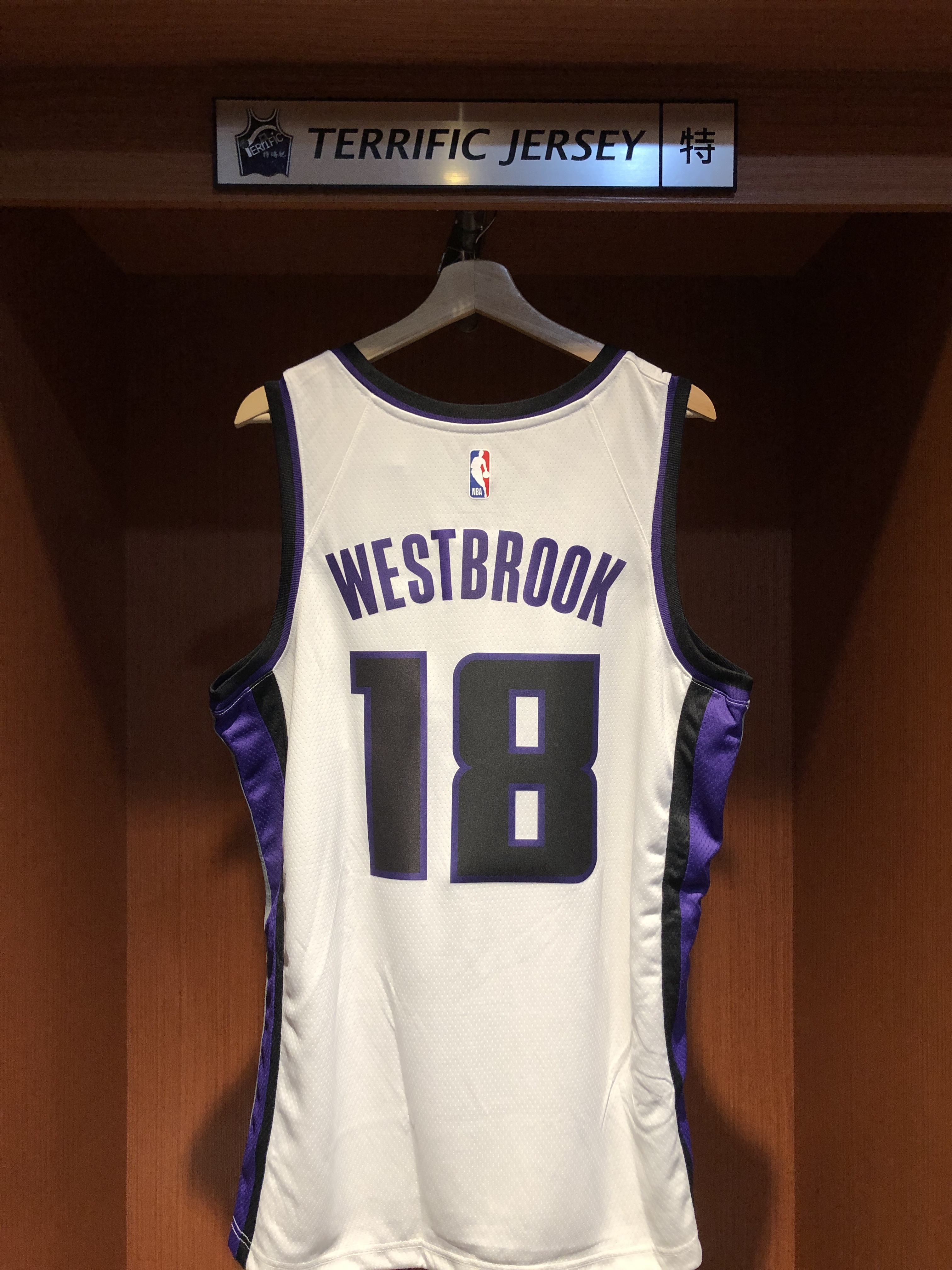 NBA球衣 Russell Westbrook 沙加緬度國王白 Association Nike Swingman 球迷版 熱轉印 含贊助商標 全新