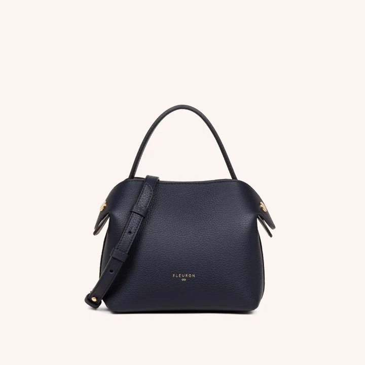 1FL0104-027 [FLEURON] Mini Swann Bleu Marine #MAF04VG3923NBU (EU)