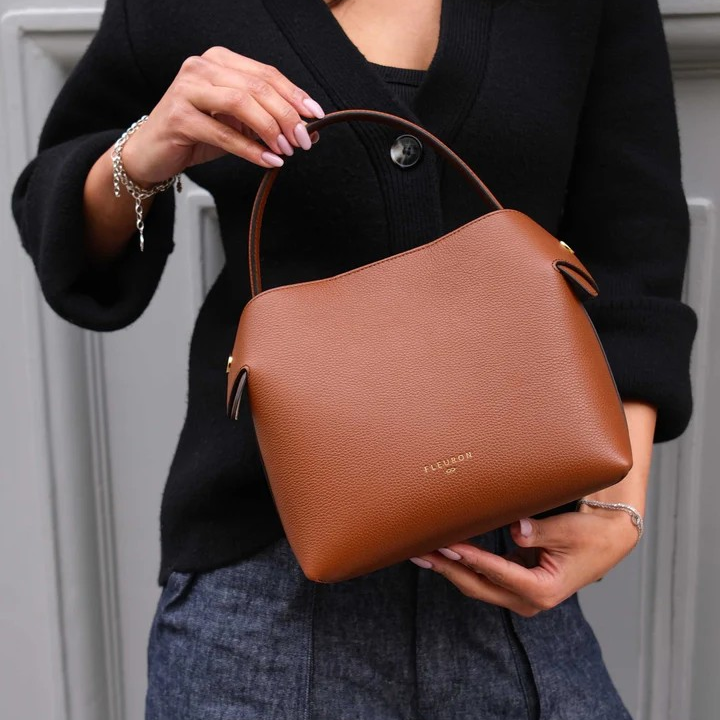 1FL0104-060 [FLEURON] Medium Swann Marron #MAF06VG1140BRW (EU)