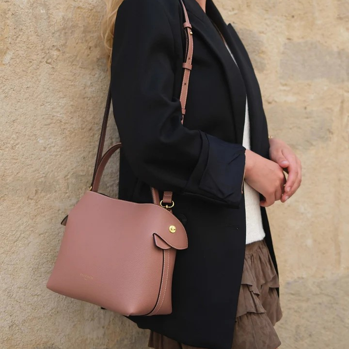 1FL0104-066 [FLEURON] Medium Swann Rose Terracotta #MAF06VG1516RTR (EU)