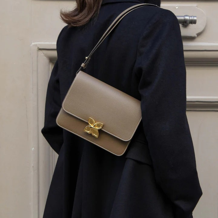 1FL0104-111 [FLEURON] Hortensia Taupe #MAF12VG0808MOL (EU)