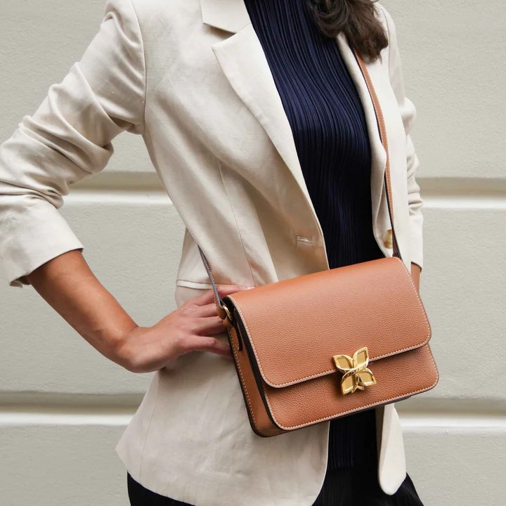 1FL0104-119 [FLEURON] Hortensia Caramel #MAF12VG1340CRL (EU)