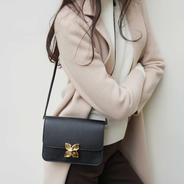 1FL0104-144 [FLEURON] Mini Hortensia Noir #MAF13VG0303BLK (EU)