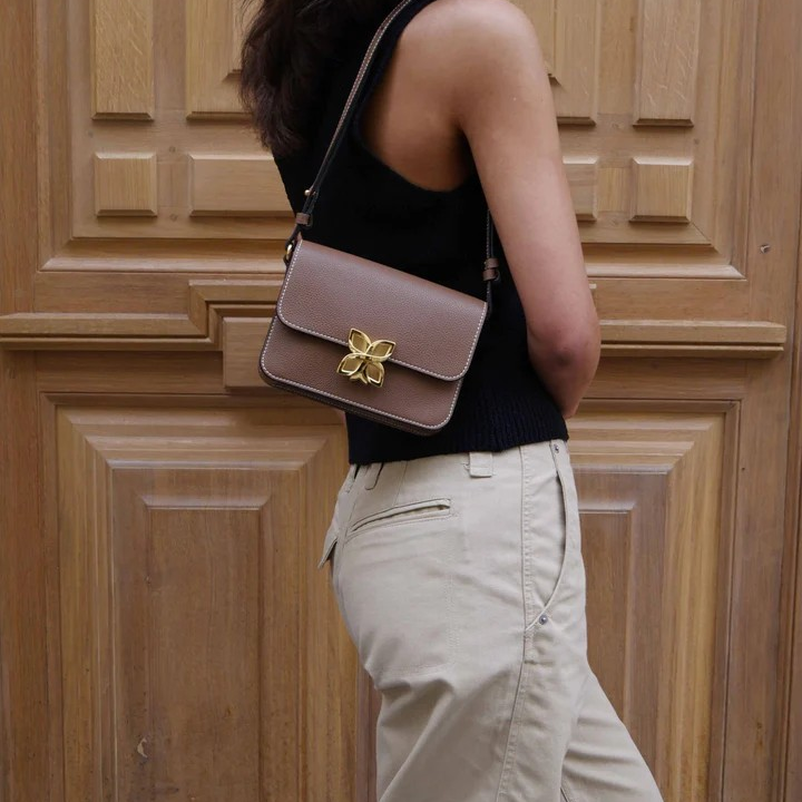 1FL0104-149 [FLEURON] Mini Hortensia Marron Glacé #MAF13VG1029CCN (EU)