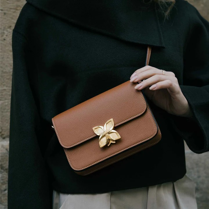 1FL0104-157 [FLEURON] Mini Hortensia Caramel #MAF13VG1340CRL (EU)