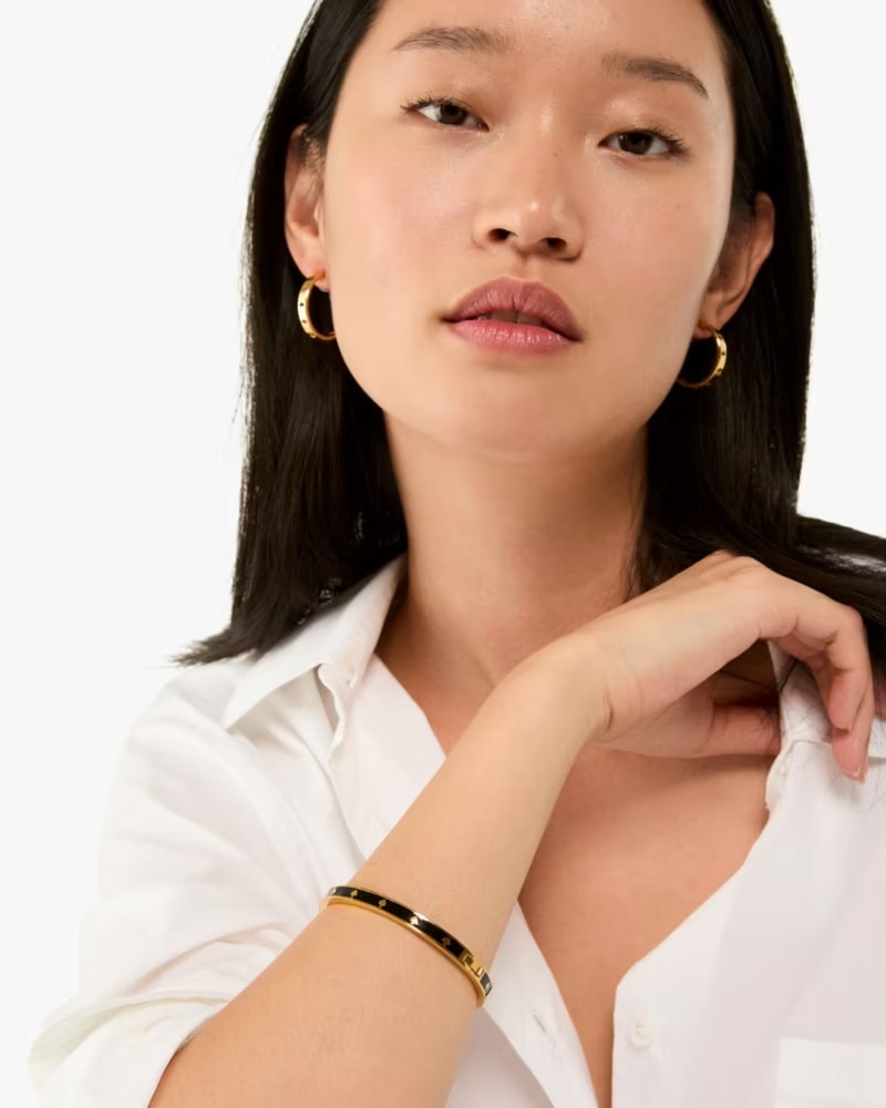 【預購】KATE SPADE H123163 Spot The Spade Enamel Hinged Bangle