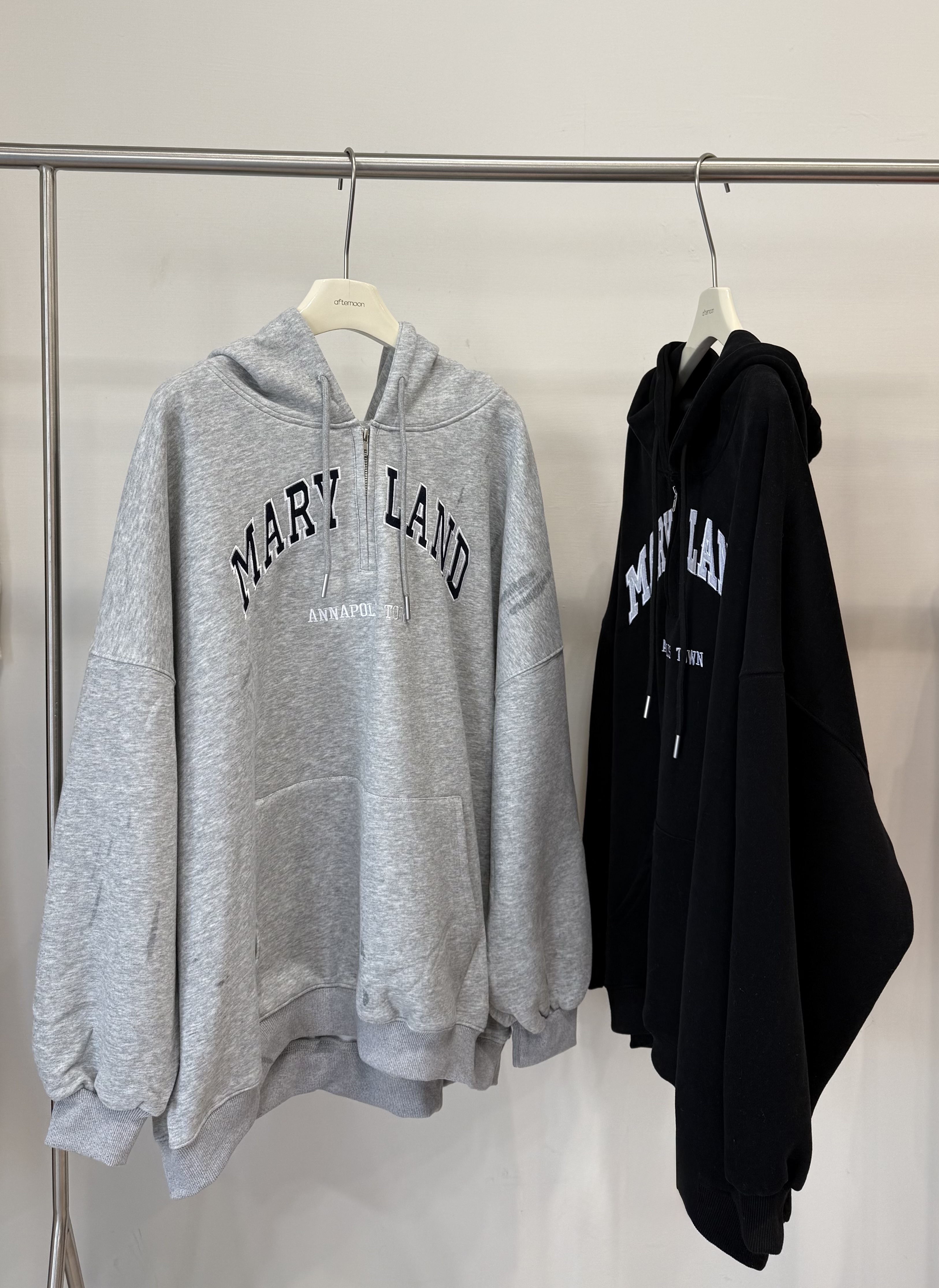 835 MAR刺繡拉鍊帽T