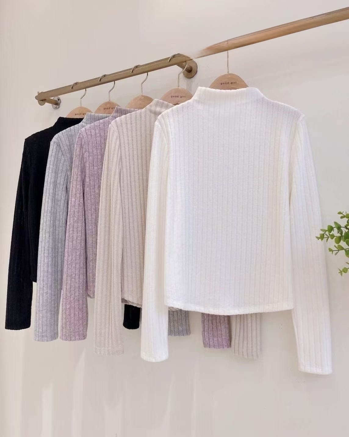 4737 正韓半高領坑條打底衣