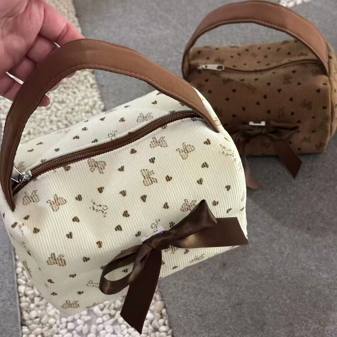 Bow Accent Large Capacity Makeup Organizer Bag