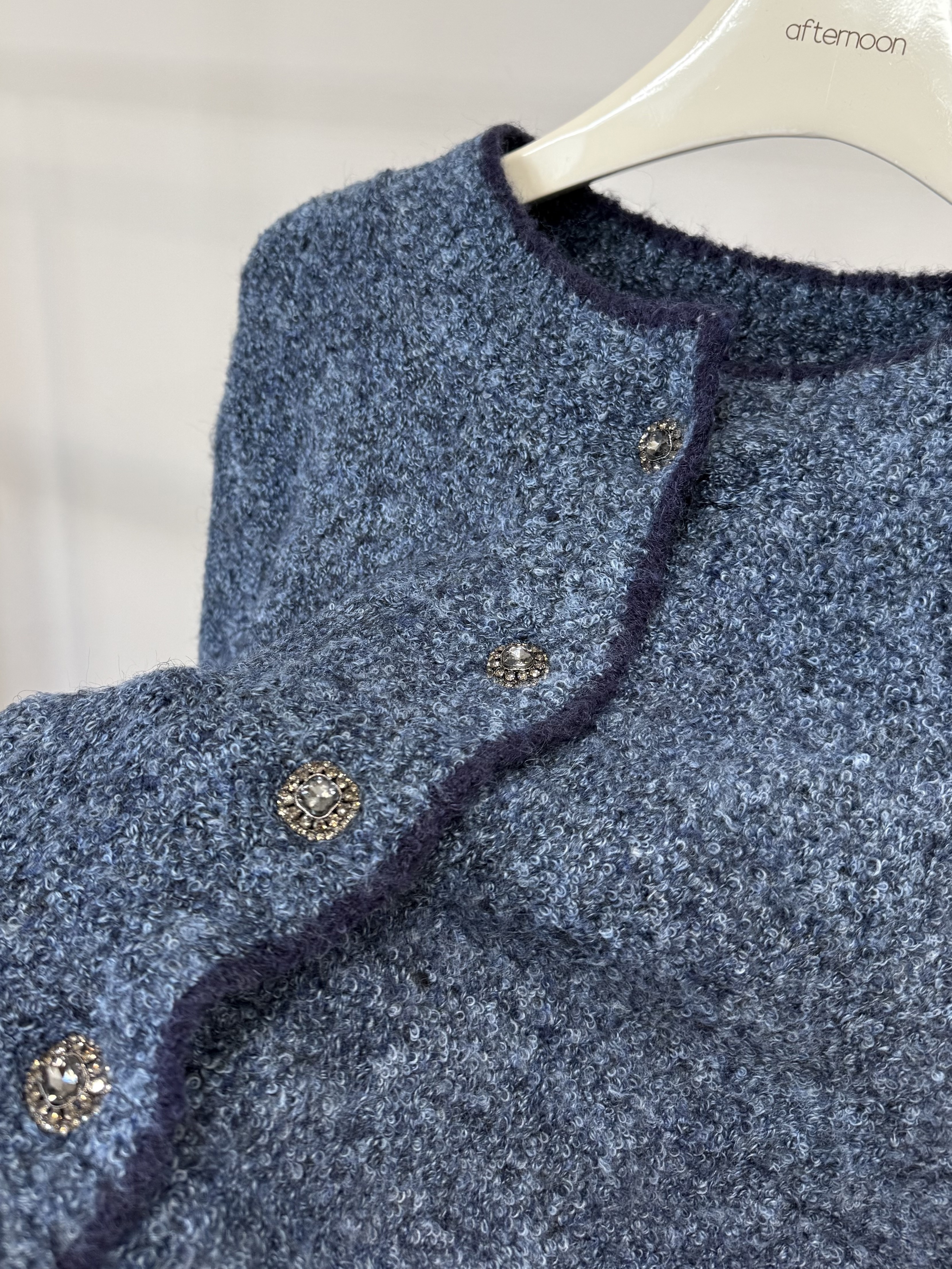 6048 復古華麗藍鑽釦針織衫