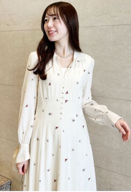 [預購] COCO DEAL 花卉／星星刺繡喇叭裙洋裝