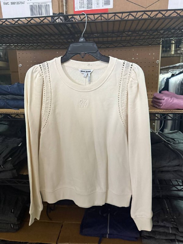 [U] DKNY EGGNOG LACE DETAIL PUFF SLEEVE SWEATSHIRT, DJ6T1656-EN2 (UD111)