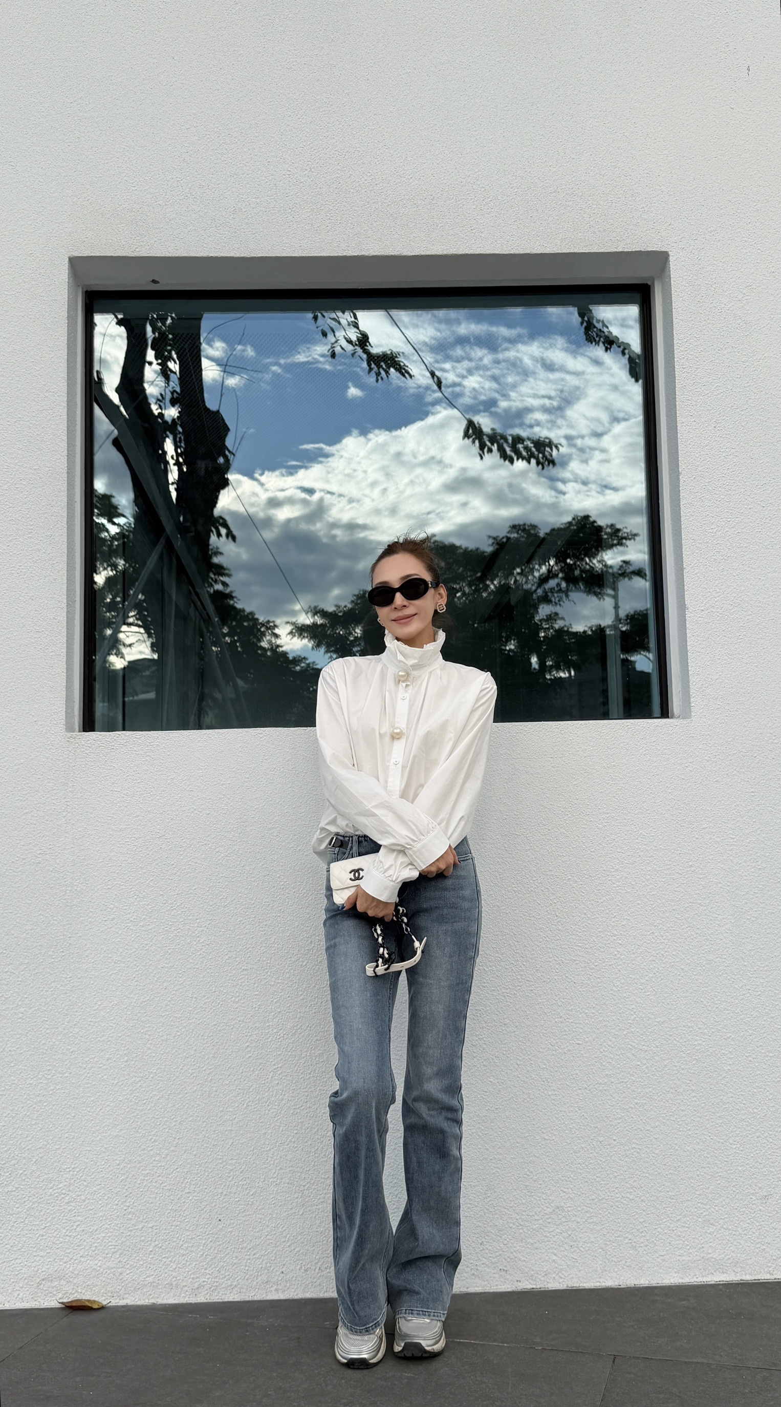 宮廷燒花純白襯衫