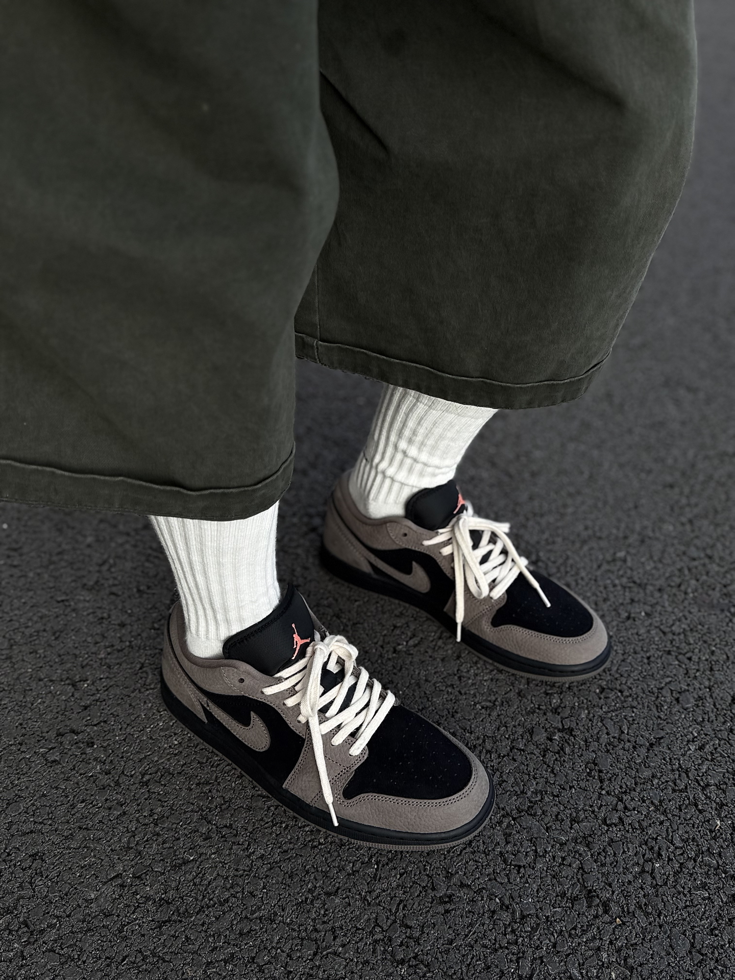 代購-Jordan Air Jordan 1 <倒勾平替> 摩卡小倒鈎配色 低幫 復古籃球鞋 男女同款 棕黑色 IB7109-005