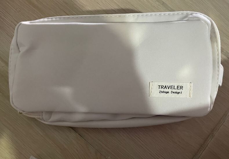 TRAVELER 高级米白色 铅笔袋