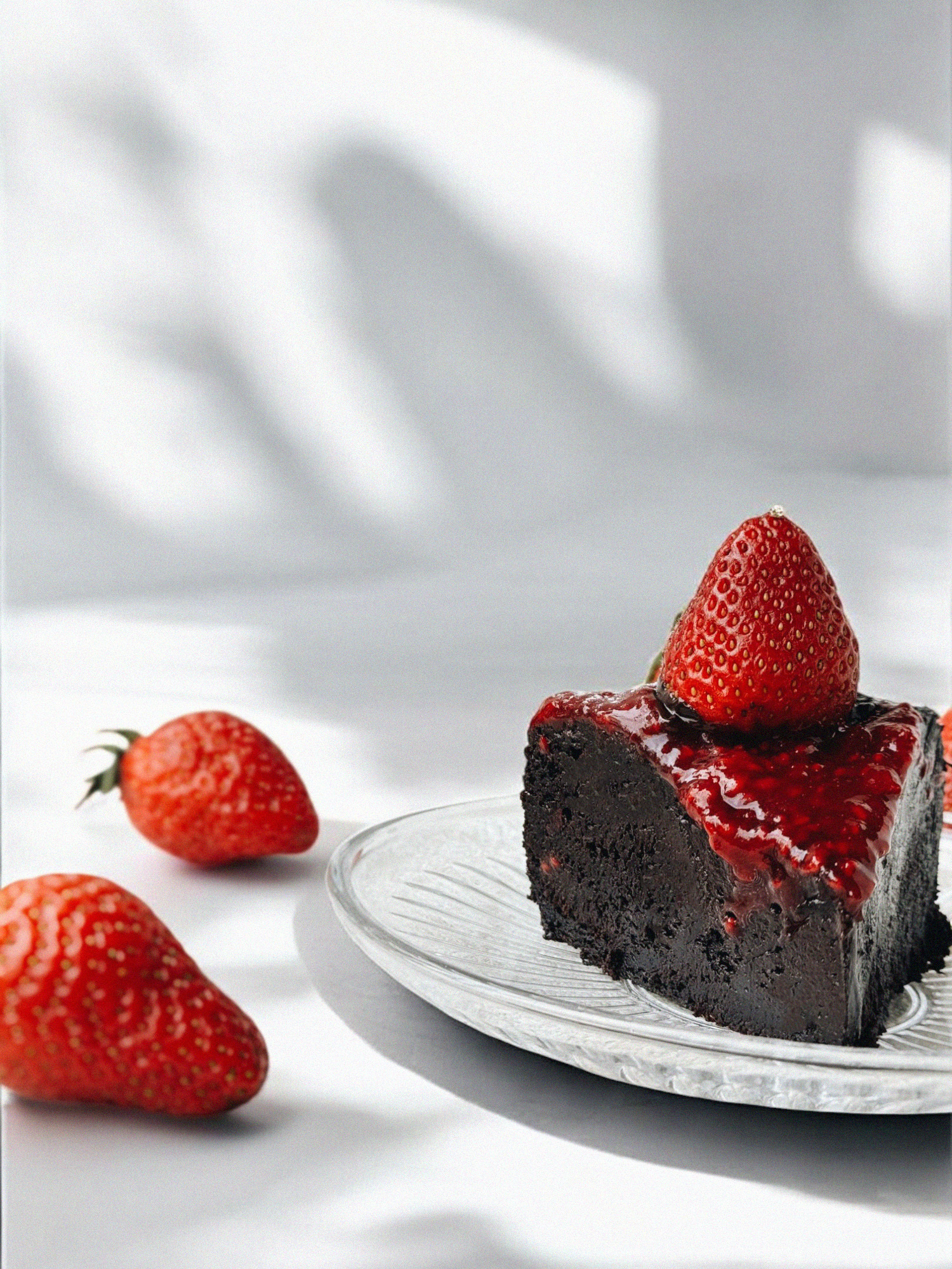 Vegan Strawberry Chocolate Basque6"-Gluten-free