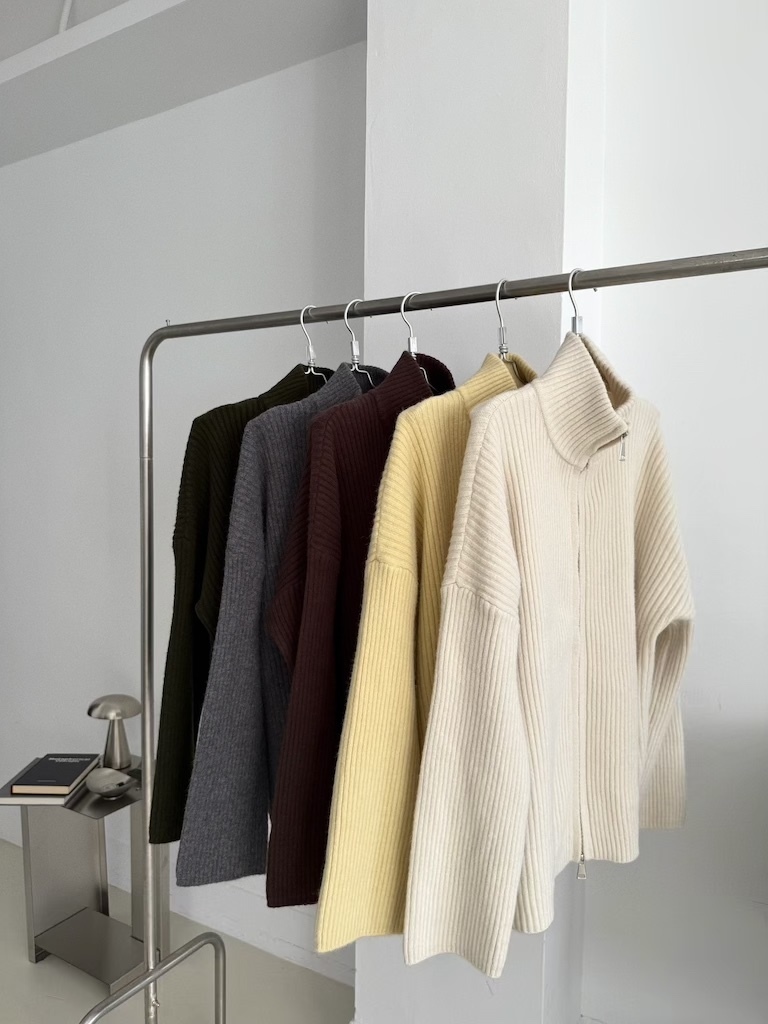 本期必買舒服綿密坑紋拉鍊上衣