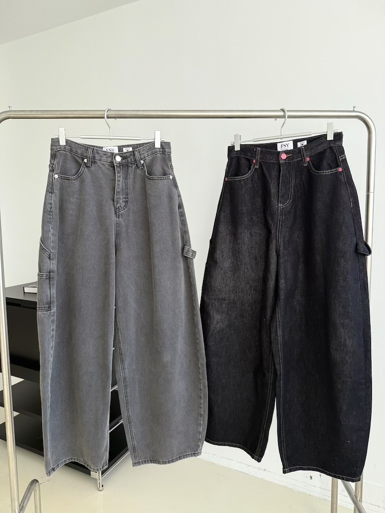 好好看！後口袋愛心彎刀褲