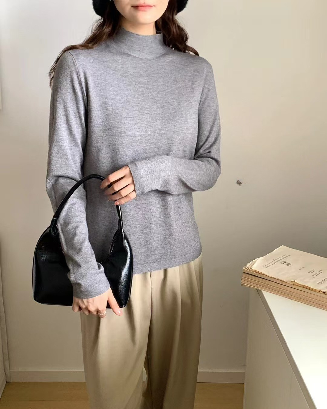 Nellie&Co.柔感立領針織上衣(特)