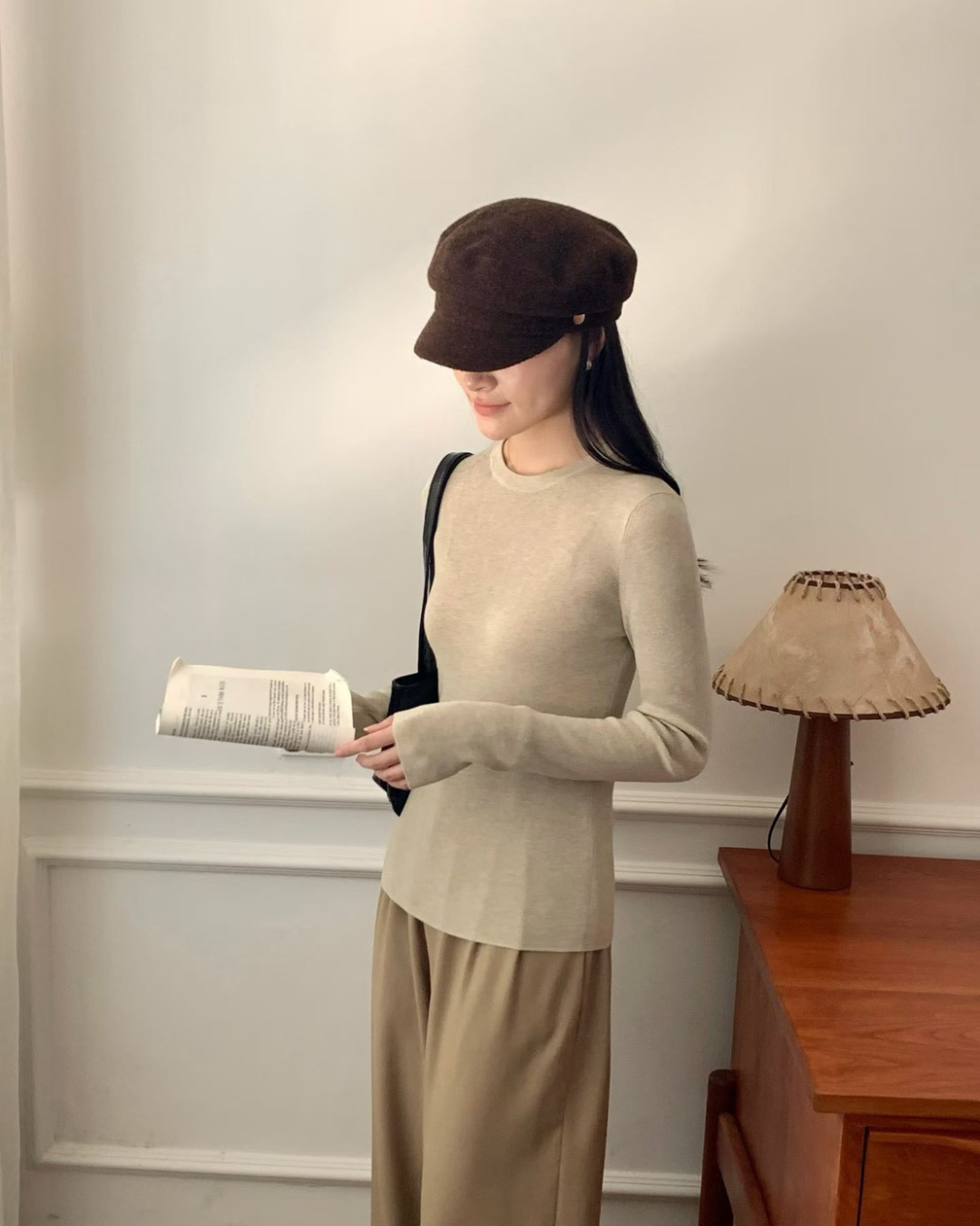 Nellie&Co.超彈力圓領針織上衣(特)