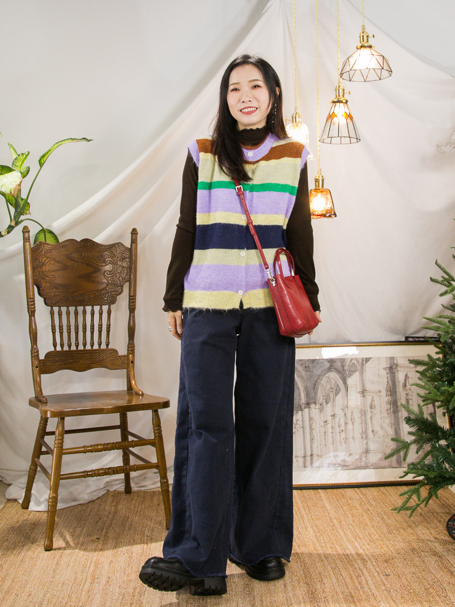 ⬇️開倉低至半價😱FINALSALE📣全開胸扣鈕．拼色橫間 毛毛冷料 背心外套【不設退換】