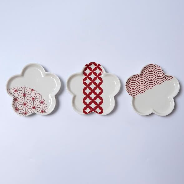新年食器 造型小盤 梅 和模様  紅 3入