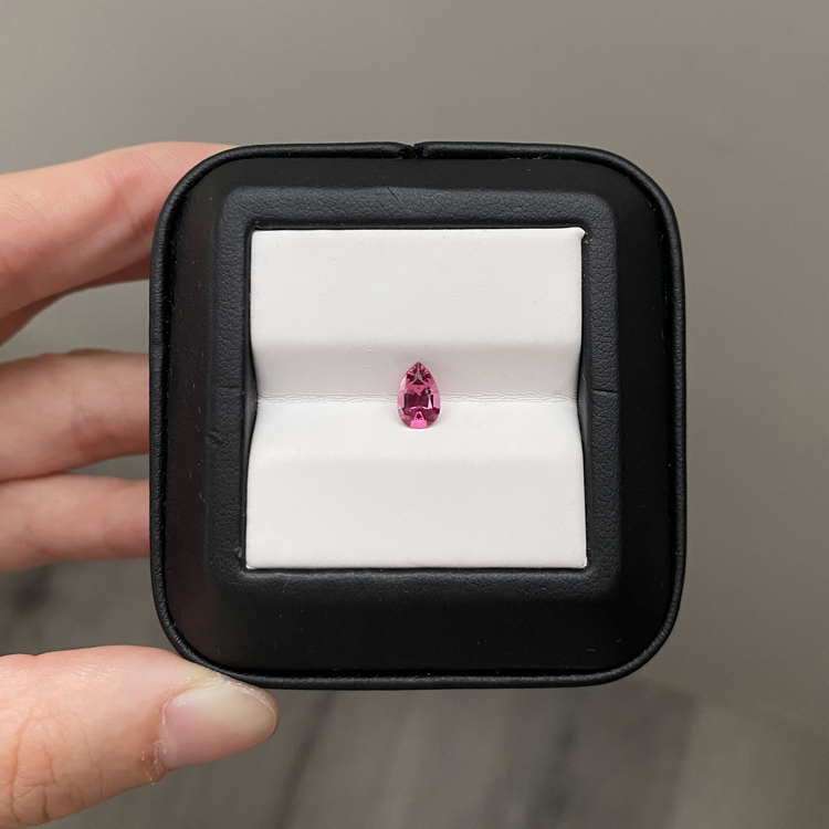 尖晶石 Spinel/0.70克拉