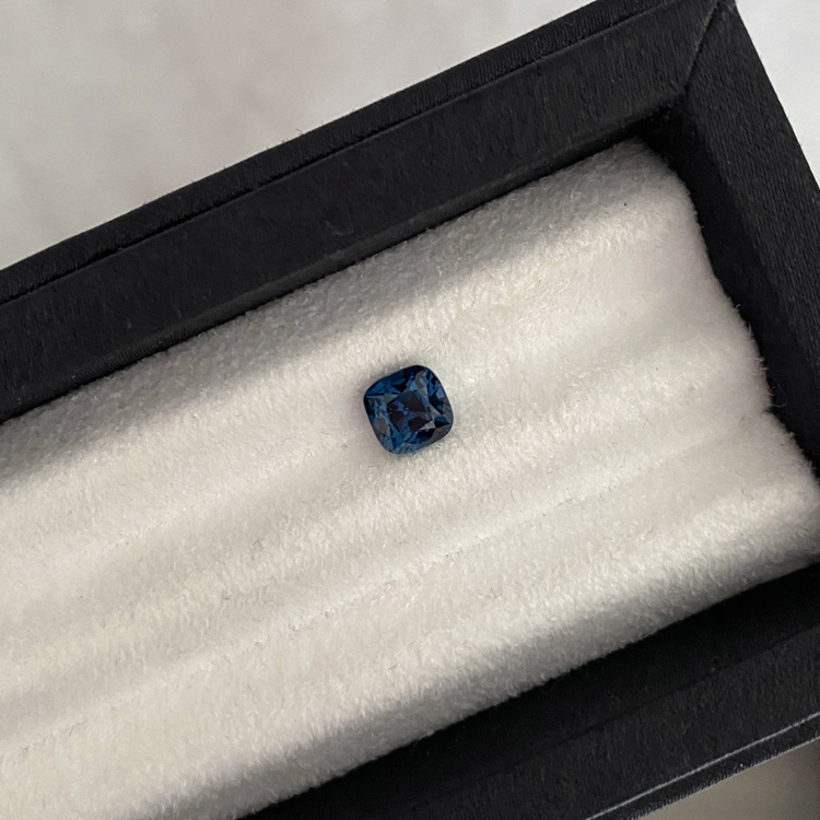 尖晶石 Spinel/1.98克拉（附證書）