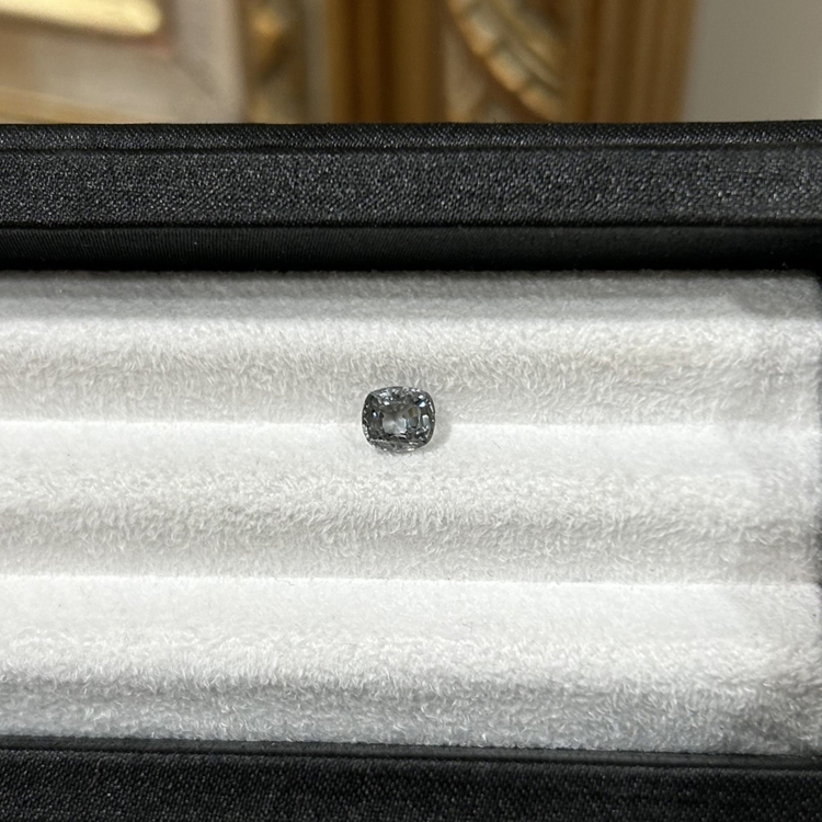 尖晶石 Spinel/1.00克拉