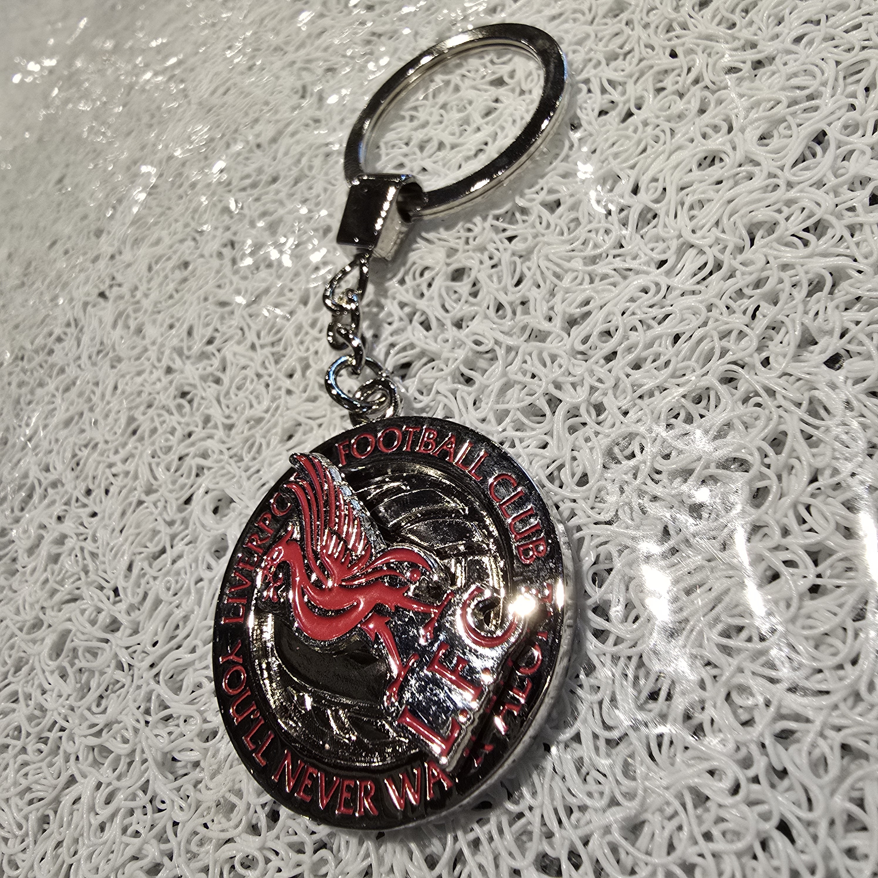 利物浦銀紅色旋轉會徽鎖匙扣