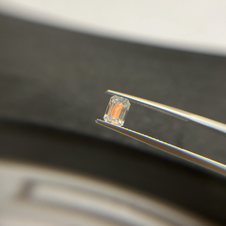 彩虹月光石 Rainbow Moonstone/1.07克拉