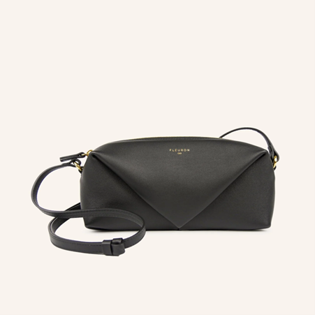 1FL0104-216 [FLEURON] Trinity Noir Lisse #MAF08VL0303BLK (EU)