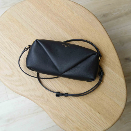 1FL0104-228 [FLEURON] Mini Trinity Noir Lisse #MAF09VL0303BLK (EU)