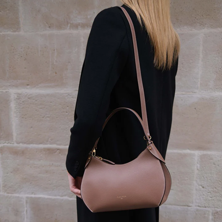 1FL0104-234 [FLEURON] Pivoine Marron Glacé #MAF10VG1029CCN (EU)