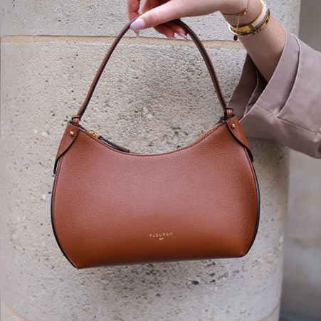 1FL0104-235 [FLEURON] Pivoine Marron #MAF10VG1140BRW (EU)