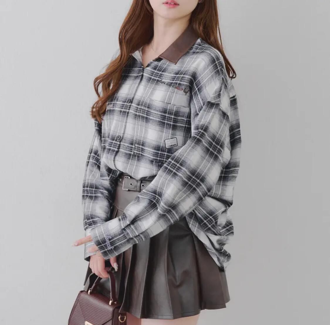 日本預訂 WINTER SALE ODO 格紋襯衫配刺繡合成革領襯衫