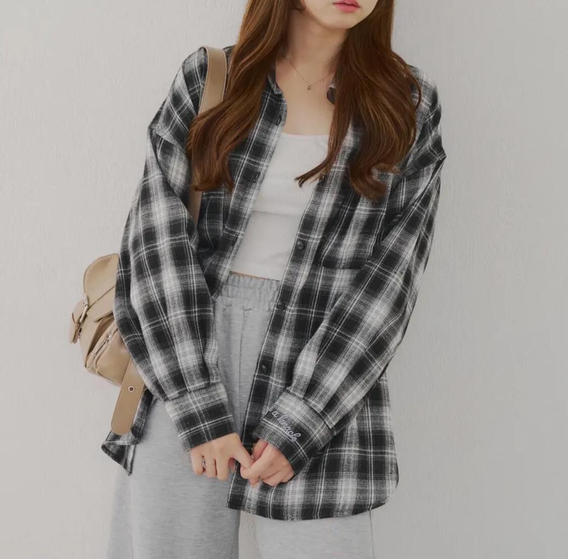 日本預訂 WINTER SALE ODO 格紋襯衫配刺繡合成革領襯衫