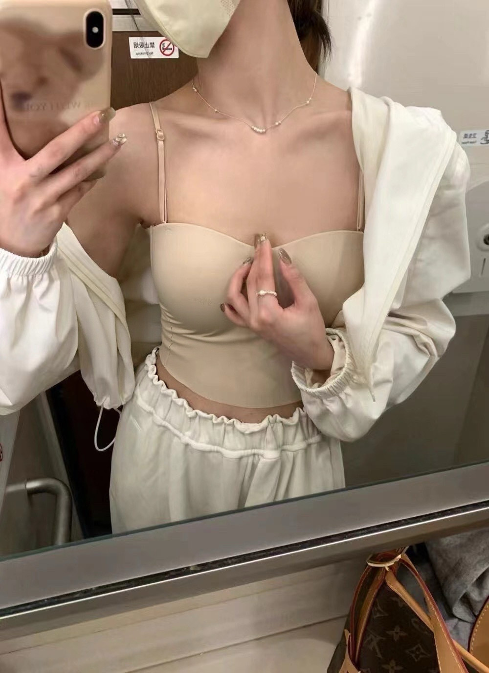 034 裸感抹胸Bratop