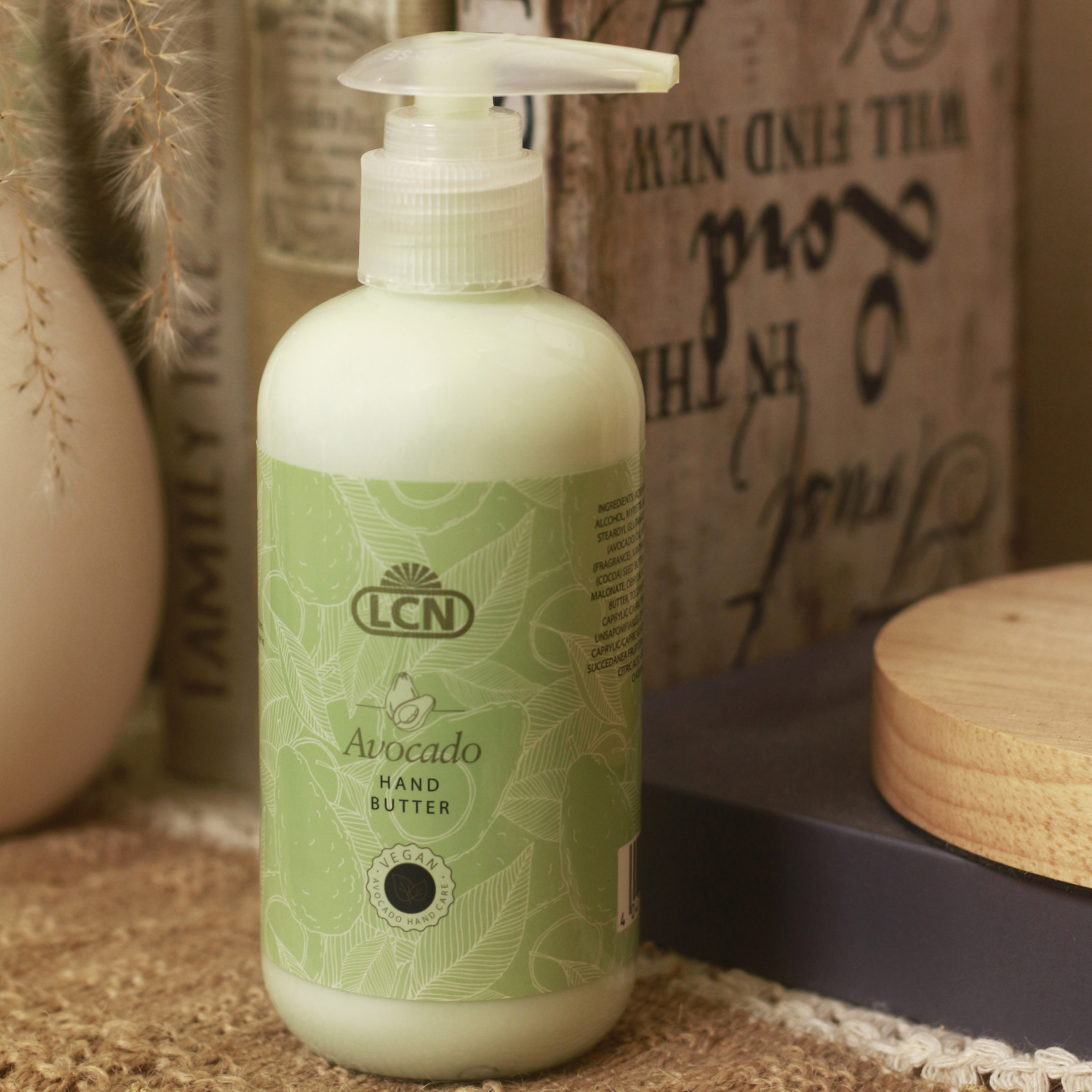 LCN 牛油果柔潤護手霜, 250ml