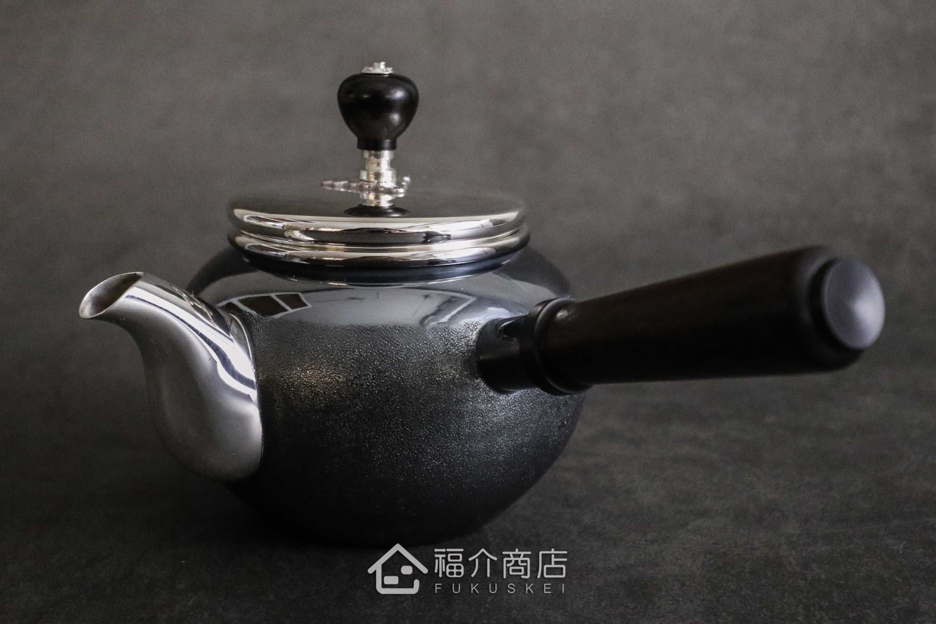泡茶用的日本純銀茶壺