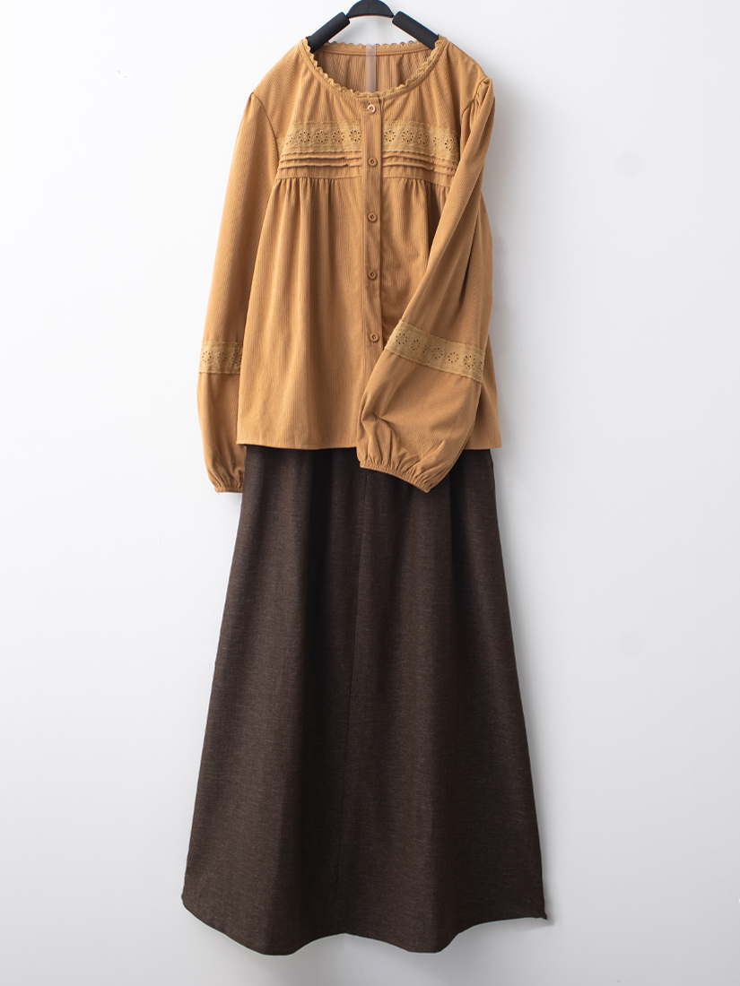 壓褶條絨上衣印花絲巾A字裙組合