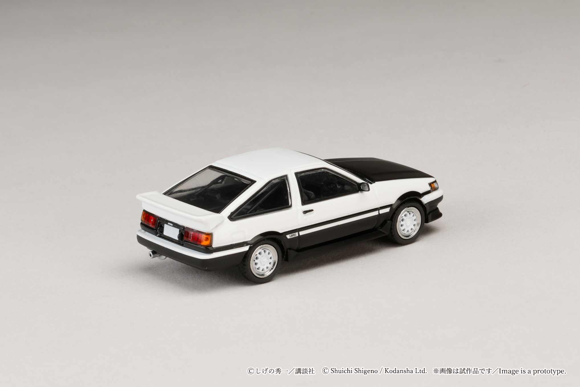[預訂] Hobby Japan 1/64 Toyota COROLLA LEVIN (AE86)/頭文字D 秋山 涉VS高橋 啓介